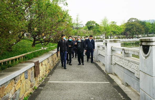 資產(chǎn)公司獲市住建局新冠肺炎疫情防控期間房地產(chǎn)交易租賃行業(yè)先進(jìn)企業(yè)1_meitu_8.jpg